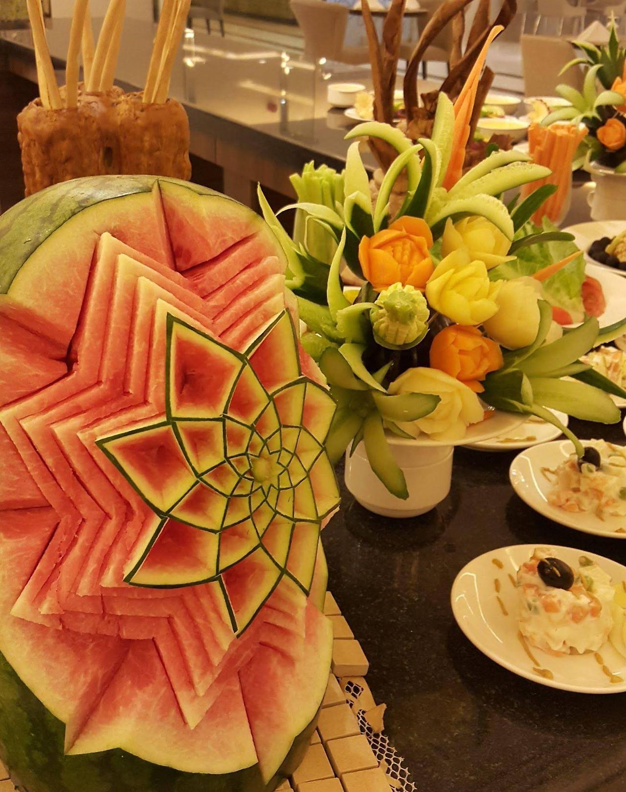 M 호텔 마카 밀레니엄 메카 외부 사진 Fruit carving