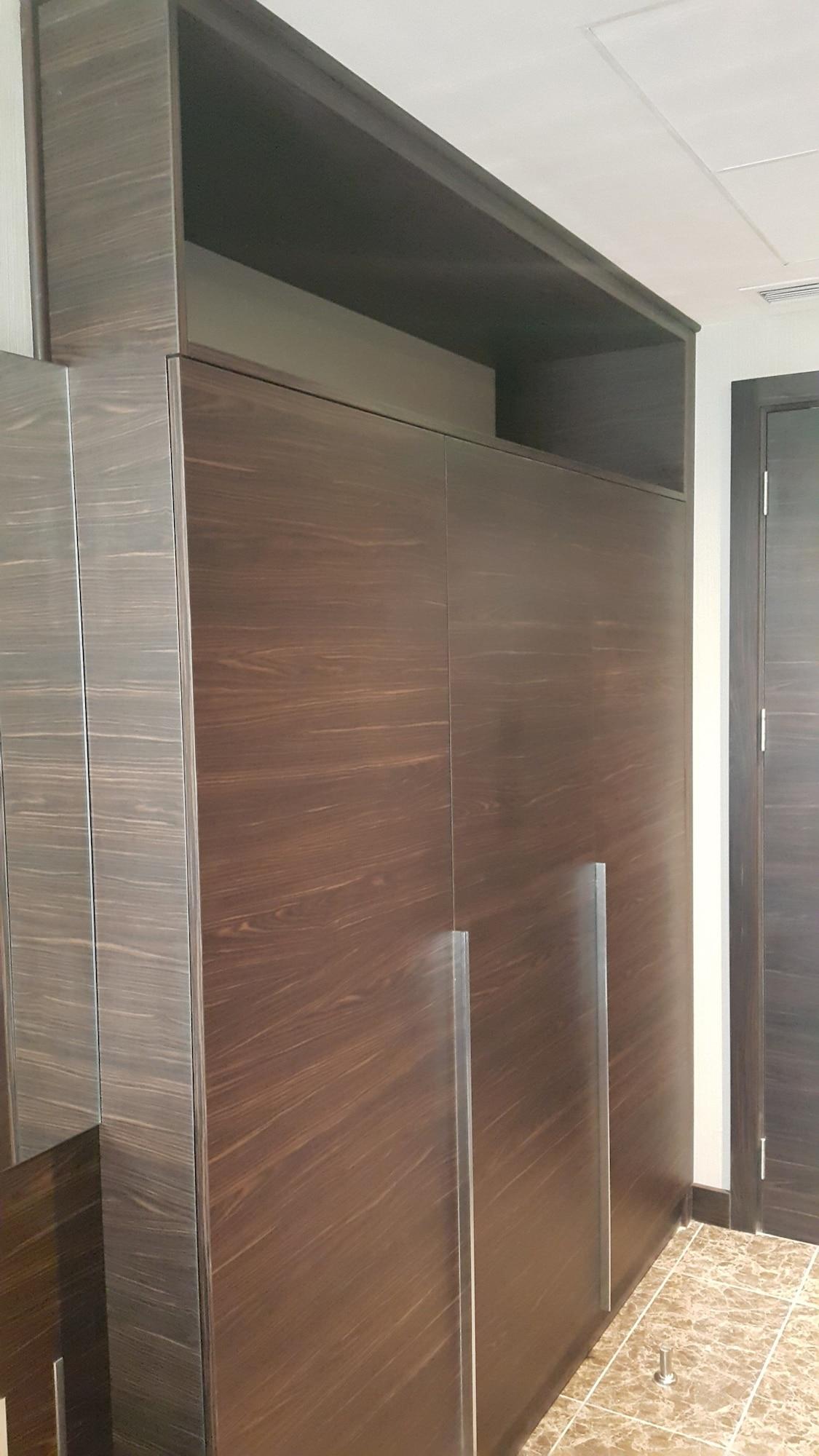 M 호텔 마카 밀레니엄 메카 외부 사진 A wall panel of the interior of a modern elevator