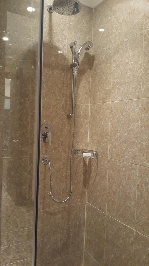 M 호텔 마카 밀레니엄 메카 객실 사진 Shower