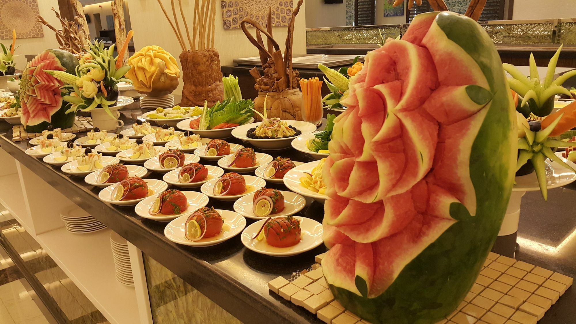 M 호텔 마카 밀레니엄 메카 외부 사진 A buffet at a luxury hotel in Bangkok